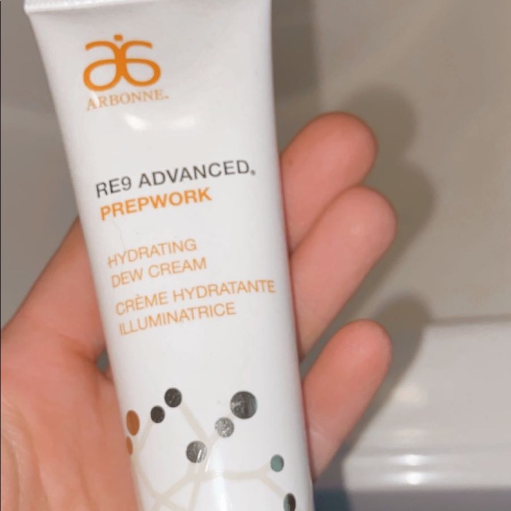 Arbonne hydrating dew cream